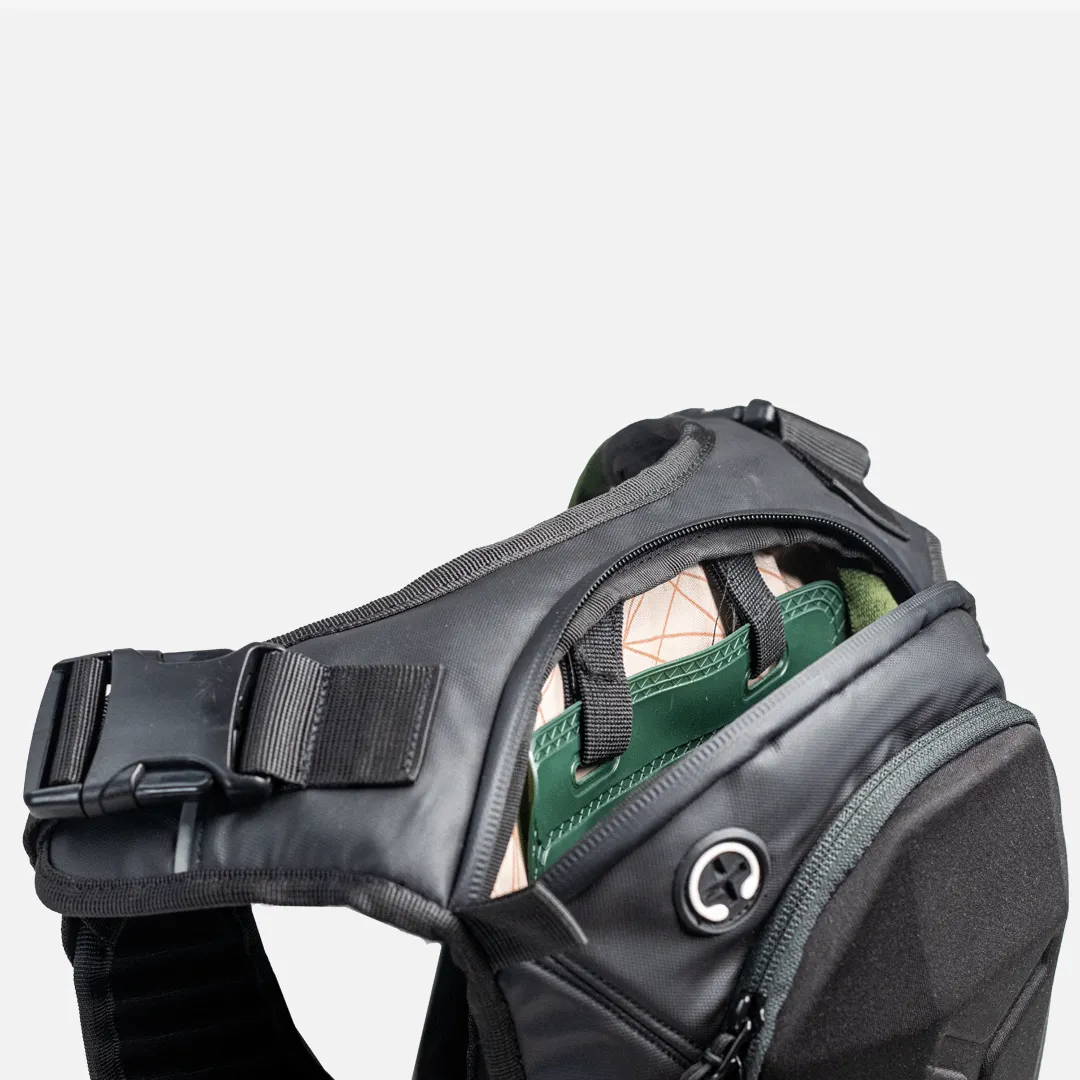 CARBONADO Y07 Hydration Pac (Grey)