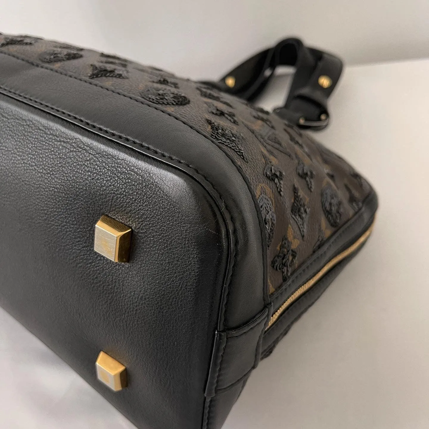 LOUIS VUITTON Alma bag