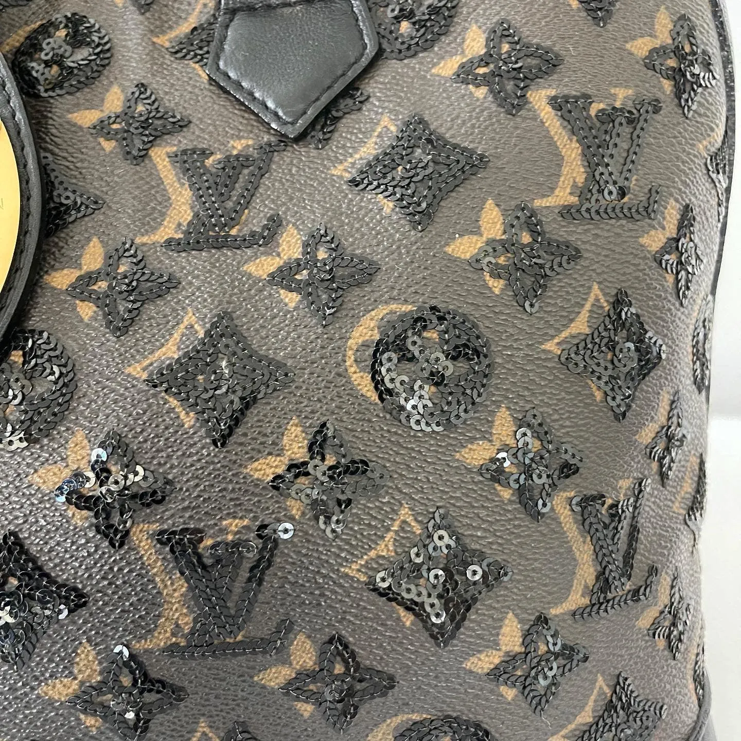 LOUIS VUITTON Alma bag