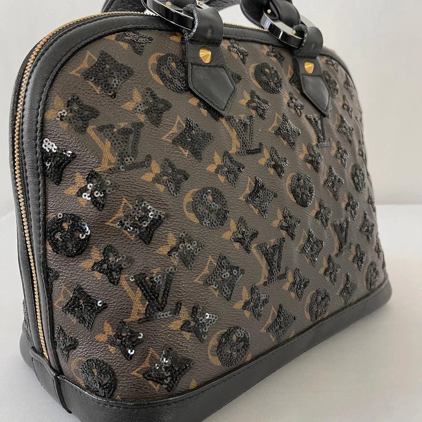 LOUIS VUITTON Alma bag