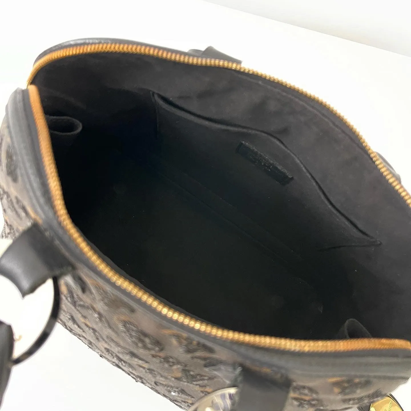 LOUIS VUITTON Alma bag