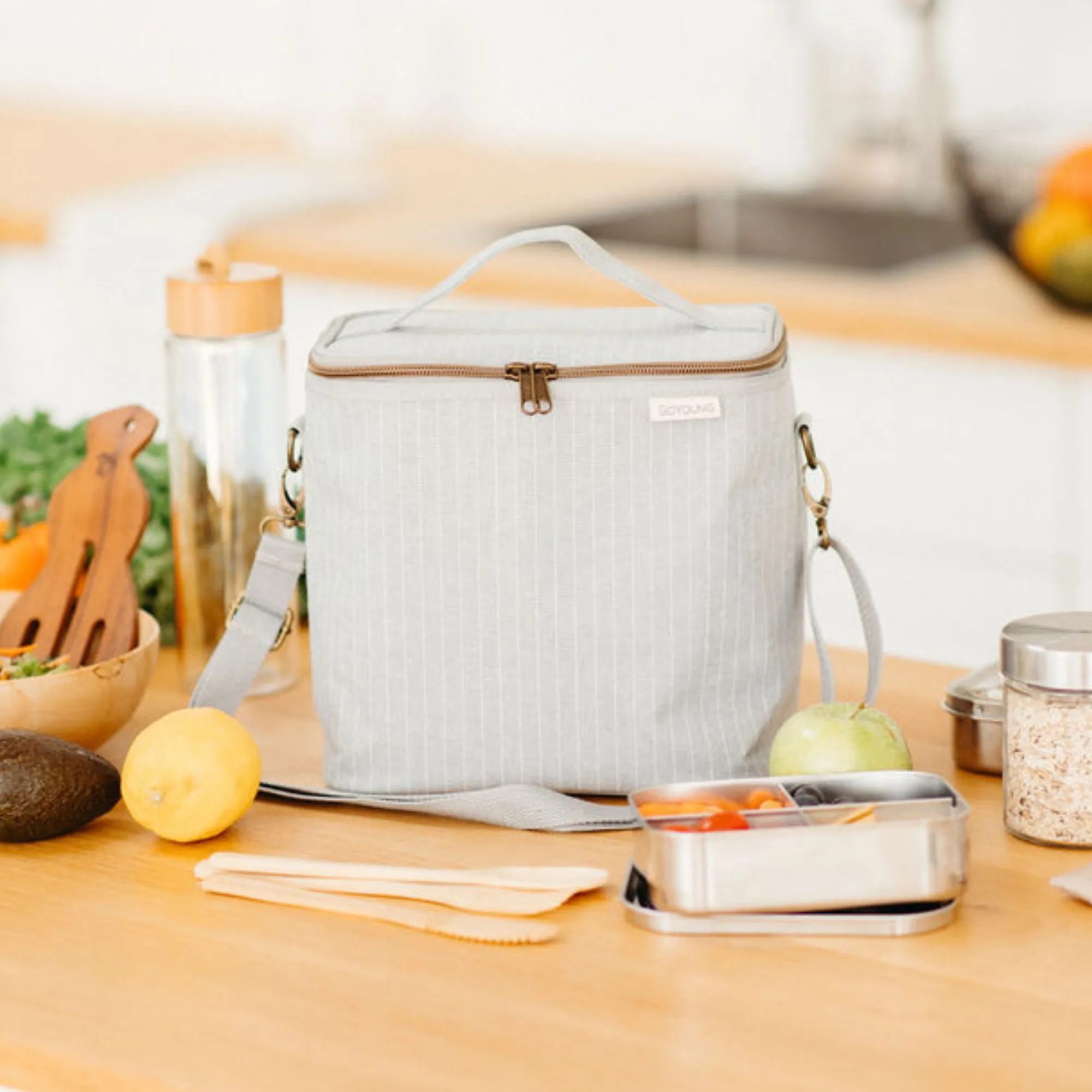 Pinstripe Heather Grey Lunch Poche