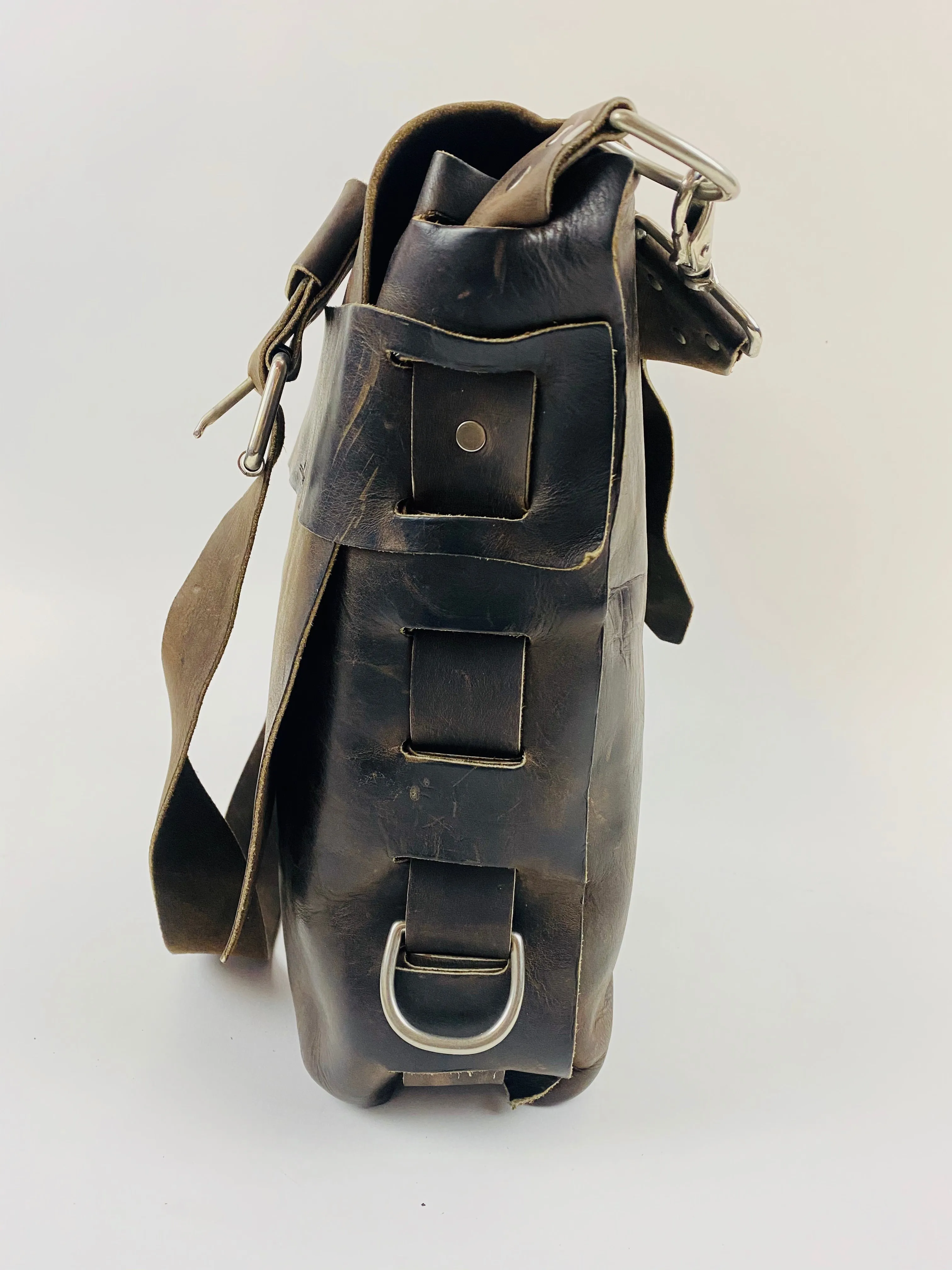 Seasoned No. 820 - The Classic Handmade Leather Bag in our original Crazy Horse