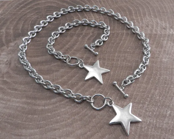 Teardrop Toggle Choker with Star