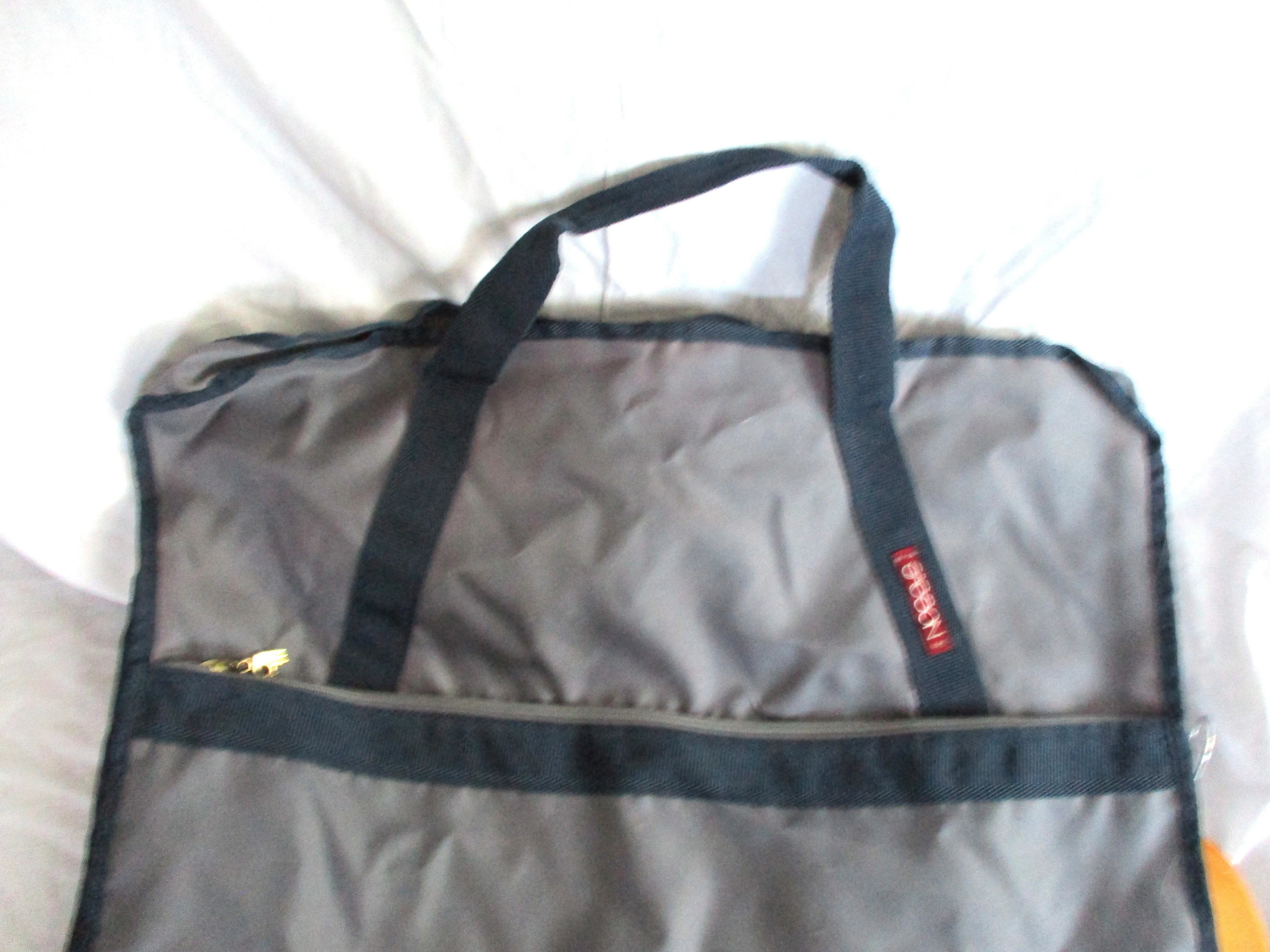 Vintage VIDAL SASSON 2 Section Zip Folding Garment Bag TRAVEL ORGANIZER GRAY 22.5 x 45